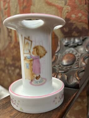 Vintage Betsey Clark Hallmark Porcelain Toothbrush Holder, Girl Brushing Teeth